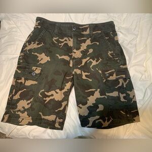 Men St. John  bay cargo shorts